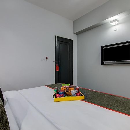 钦奈 Oyo Townhouse 42 Urvashi Theatre酒店 外观 照片