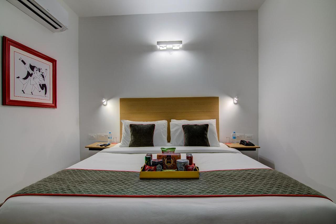 钦奈 Oyo Townhouse 42 Urvashi Theatre酒店 外观 照片