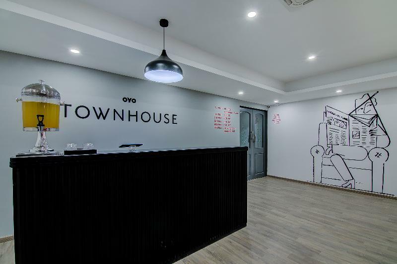 钦奈 Oyo Townhouse 42 Urvashi Theatre酒店 外观 照片