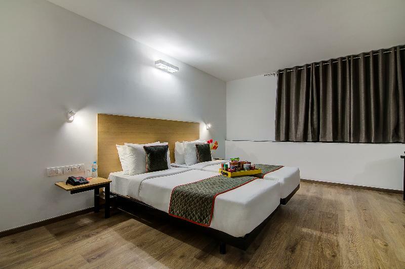 钦奈 Oyo Townhouse 42 Urvashi Theatre酒店 外观 照片